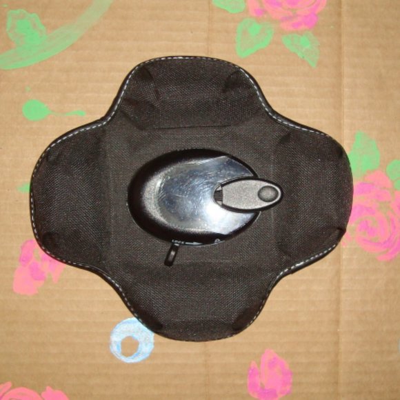 GARMIN NUVI 660 GPS with Leather Case - Picture 7 of 14